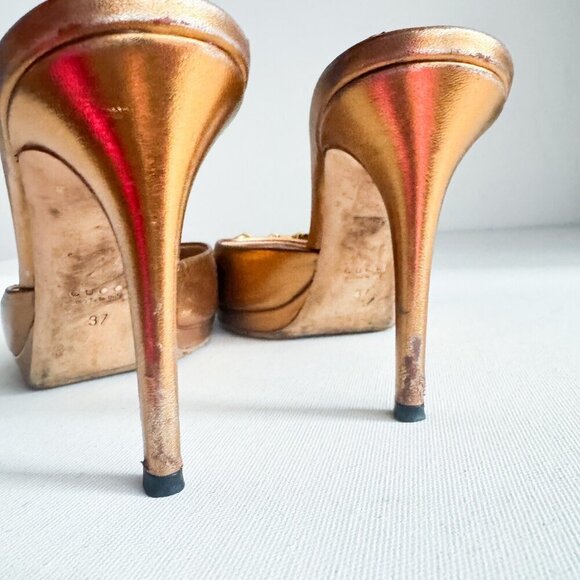 Vintage Gucci Metallic Bronze Gold Horsebit Detail Peep Toe Heels 37 - Picture 7 of 10
